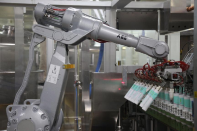 隆力奇 打造智能制造行業“頂流”智能機器人銷售